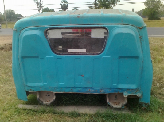 หัวรถบรรทุก KS พร้อมใช้อยากสวยต้องทำสีนะครับ