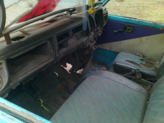 หัวรถบรรทุก KS พร้อมใช้อยากสวยต้องทำสีนะครับ