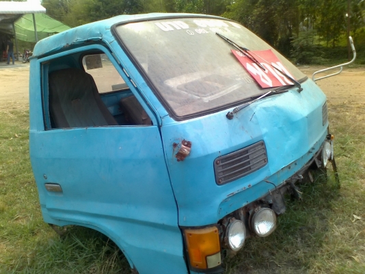 หัวรถบรรทุก KS พร้อมใช้อยากสวยต้องทำสีนะครับ