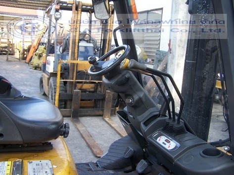 ขายรถ โฟล์คลิฟท์ TCM รุ่น FD30T3 ขายรถ โฟล์คลิฟท์ TCM รุ่น FD30T3