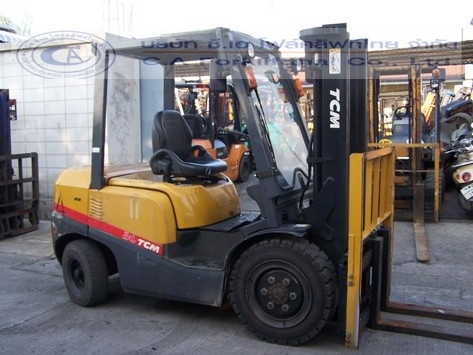 ขายรถ โฟล์คลิฟท์ TCM รุ่น FD30T3