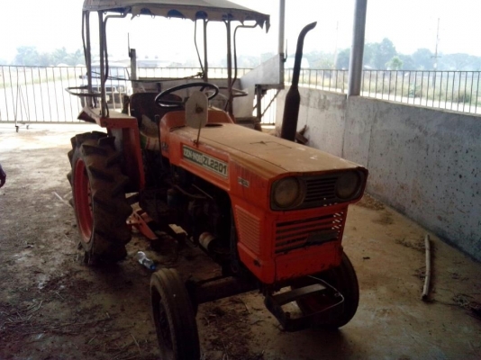 ขายคูโบต้าL2201รถใช้ในลานข้าวคับราคาต่อรองได้คับ