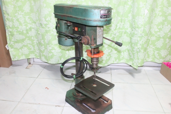 สว่านแท่น 4 หุน ยี่ห้อTirawatiger รุ่นTdp-13 พร้อมใช้ราคาไม่แพงครับ สว่านแท่น 4 หุน ยี่ห้อTirawatiger รุ่นTdp-13 พร้อมใช้ราคาไม่แพงครับ