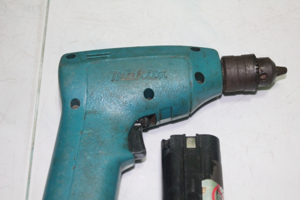 สว่านไร้สายชาร์จแบต ยี่ห้อmakita 6010D ราคาไม่แพงครับ สว่านไร้สายชาร์จแบต ยี่ห้อmakita 6010D ราคาไม่แพงครับ