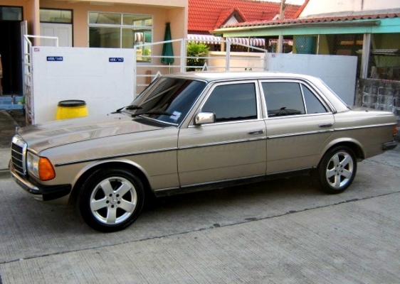 w123 เครื่อง1jz ติดแก๊ส LPG สภาพดีสีสวยๆ w123 เครื่อง1jz ติดแก๊ส LPG สภาพดีสีสวยๆ