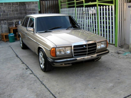 w123 เครื่อง1jz ติดแก๊ส LPG สภาพดีสีสวยๆ