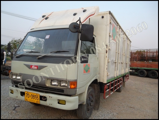 ขายด่วน รถบรรทุก 6 ล้อ HINO FC2W  120 แรง ซุบเปอร์เสี่ย รถห้างแท้(ตู้ 10 บาน ไม่มีเสากลาง) รถสภาพสวย พร้อมใช้ ราคาสุดคุ้ม