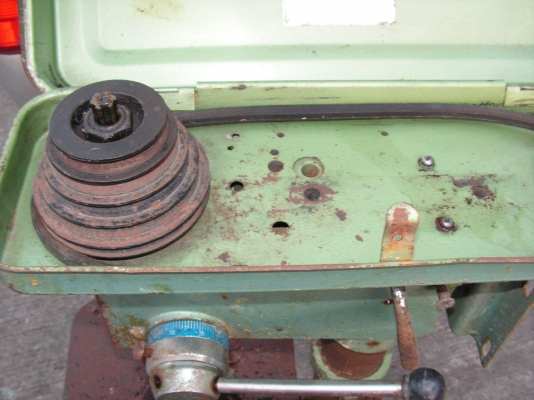 แท่นสว่านเจาะแบบตั้งพื้น(คุณสง่าอยู่กบินบุรีรับไปดูเเลต่อเเล้วครับ)