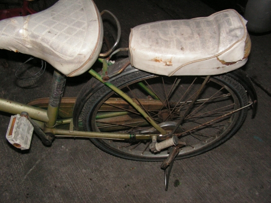 จักรยาน2คัน 1000บาท(พี่ที่อยู่มีนบุรีรับไปดูเเลต่อแล้วครับ)