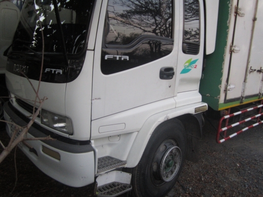 FTR-33P2-รถห้างปี47-ตู้10บานไม่มีเสากลาง-รถสวยสภาพพร้อมใช้ FTR-33P2-รถห้างปี47-ตู้10บานไม่มีเสากลาง-รถสวยสภาพพร้อมใช้