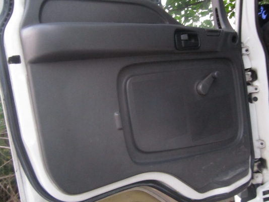 FTR-33P2-รถห้างปี47-ตู้10บานไม่มีเสากลาง-รถสวยสภาพพร้อมใช้ FTR-33P2-รถห้างปี47-ตู้10บานไม่มีเสากลาง-รถสวยสภาพพร้อมใช้