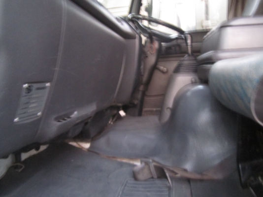 FTR-33P2-รถห้างปี47-ตู้10บานไม่มีเสากลาง-รถสวยสภาพพร้อมใช้ FTR-33P2-รถห้างปี47-ตู้10บานไม่มีเสากลาง-รถสวยสภาพพร้อมใช้