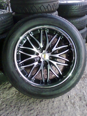 ขายล้อขอบ20พร้อมยาง TOYOปี11สวยถูกถูกครับ 0806260417