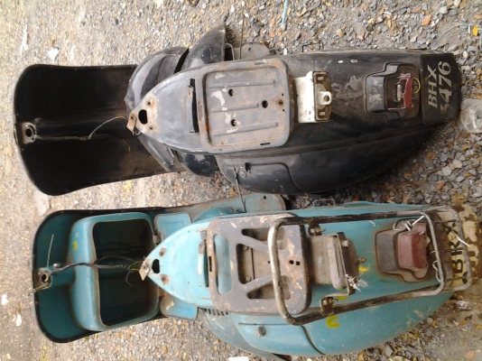 ขาย ซาก vespa รถแท้กับไม่แท้ครบ แท้ 25000 บาท ไม่แท้ 21000 บาท ครับ