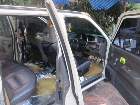 ISUZU  อีซูซุ ปี 89  สีขาวเดิม 4 ประตู  MAX 15 ราคา 159,000 บาท