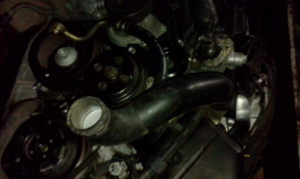 ขายเครื่อง1.UZ พร้อมเกียร์  .สภาพสวย ท่อนํ้านวนๆ