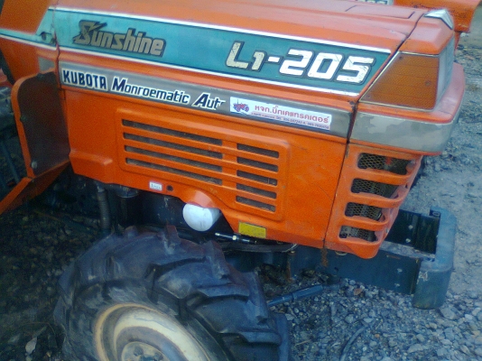 ด่วนครับ!! คูโบต้า L1-205 ขับเคลื่อน 4 ล้อ สภาพเดิมสวยสด ด่วนครับ!! คูโบต้า L1-205 ขับเคลื่อน 4 ล้อ สภาพเดิมสวยสด