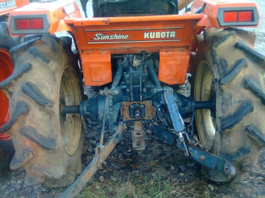 ด่วนครับ!! คูโบต้า L1-205 ขับเคลื่อน 4 ล้อ สภาพเดิมสวยสด ด่วนครับ!! คูโบต้า L1-205 ขับเคลื่อน 4 ล้อ สภาพเดิมสวยสด