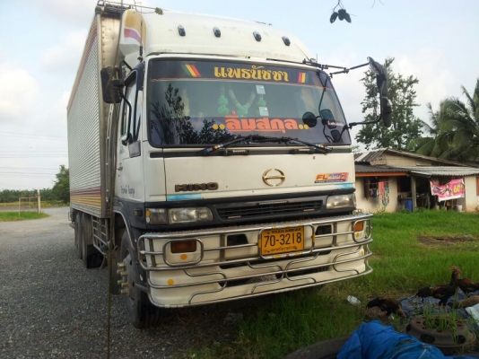 HINO FL1JNLA260แรงม้ารถตู้สวยๆพร้อมใช้ HINO FL1JNLA260แรงม้ารถตู้สวยๆพร้อมใช้