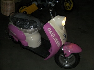 รถไฟฟ้า24Vสำหรับเด็กผู้หญิง รับน้ำหนักได้70kg