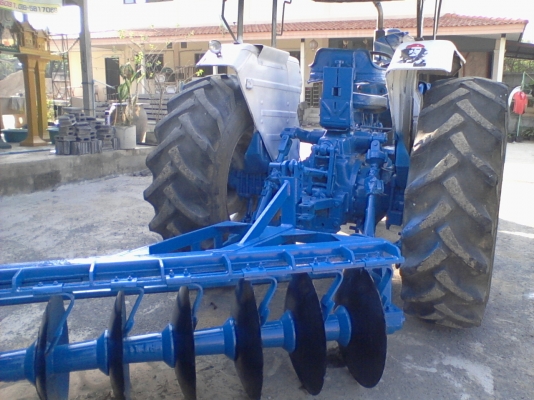 ขายด่วน รถไถ FORD อยู่ อ.ลำปลายมาศ บุรีรัมย์ โทร 044-186081