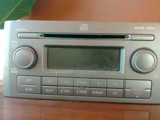 เครื่องเล่นmp3ของอีสุสุ ดีคับยกออกติดเครื่องเสียง สภาพใช้งานได้เลย