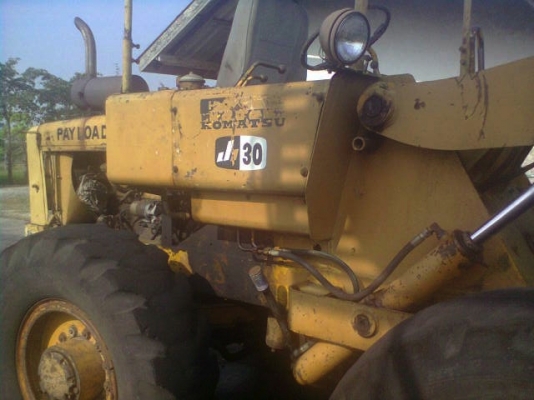 รถตัก JH 30 เลี้ยวล้อ สนใจติดต่อ 081 - 6079515 รถตัก JH 30 เลี้ยวล้อ สนใจติดต่อ 081 - 6079515