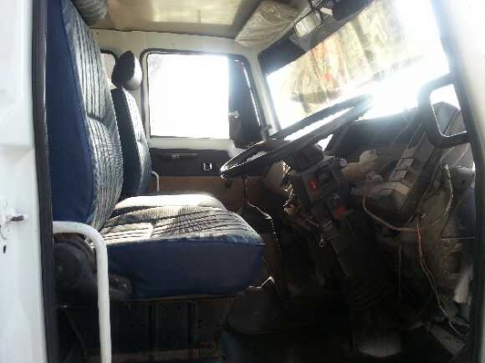 รถอิซูซุ 10 ล้อ พื้นเรียบ FVM 175 แรงม้า   สนใจติดต่อ 081 - 6079515