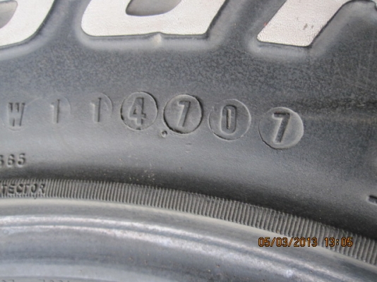 ขายแม็ก 15 ยาง BF 31/10.5/15 ATปี 4707 ดอกสวย หนาไม่มีปะ