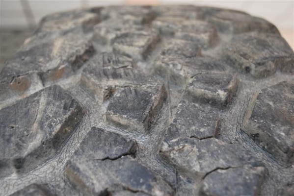 ขายยาง 285-75-16 ขายยาง 285-75-16