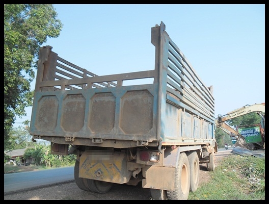 สิบล้อ F 18 2เพลาดั้ม สภาพดี สวยๆ