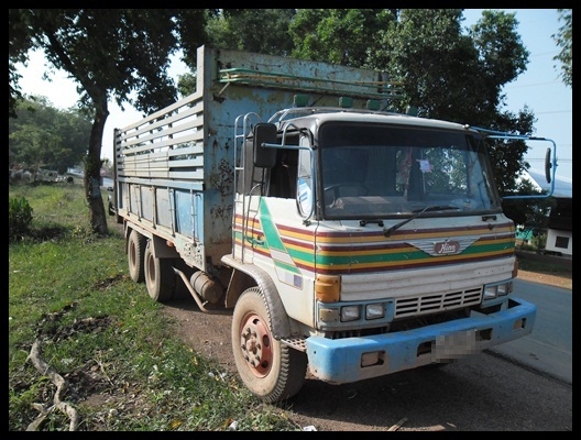 สิบล้อ F 18 2เพลาดั้ม สภาพดี สวยๆ