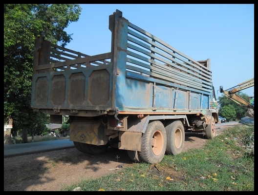 สิบล้อ F 18 2เพลาดั้ม สภาพดี สวยๆ