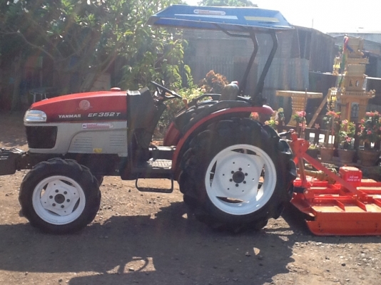 ยันร์ม่า EF352T 4 WD 2 เพลา ตัดหญ้า 1.20 เมตรใหม่ ทำงาน 1049 ชั่วโมง