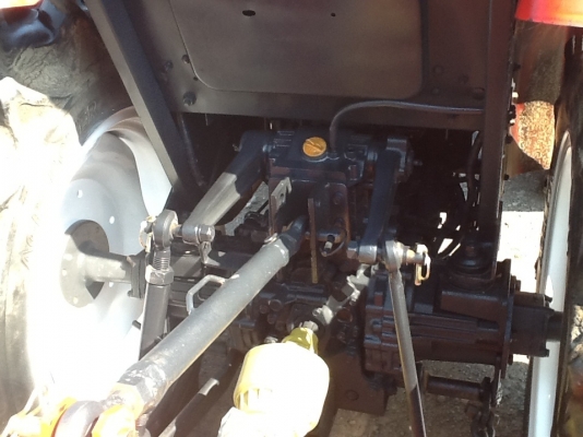 ยันร์ม่า EF352T 4 WD 2 เพลา ตัดหญ้า 1.20 เมตรใหม่ ทำงาน 1049 ชั่วโมง