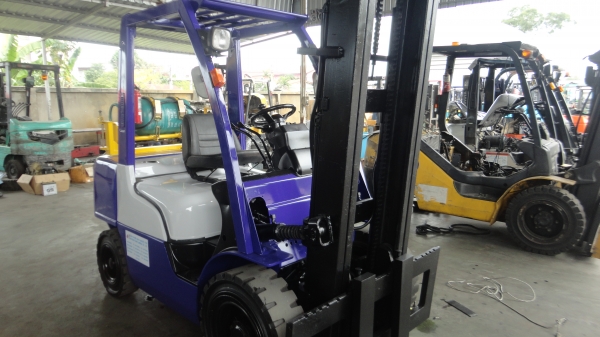 ขายรถโฟล์คลิฟท์ nissan ขนาด3.0 ตัน