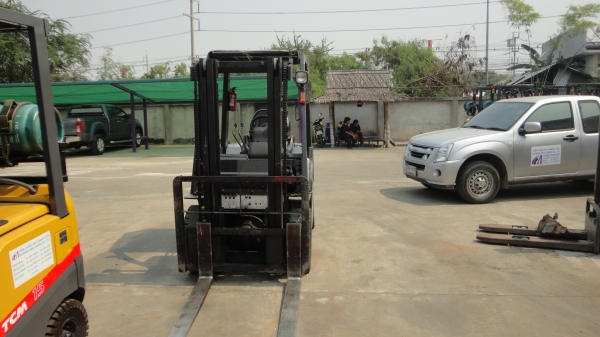 ขายรถ NISSAN ขนาด 2.0 ton