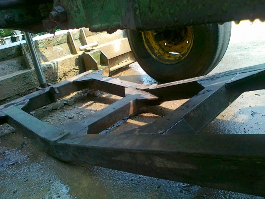 ขายรถไถ จอนห์เดียร์ 2130 ขายรถไถ จอนห์เดียร์ 2130