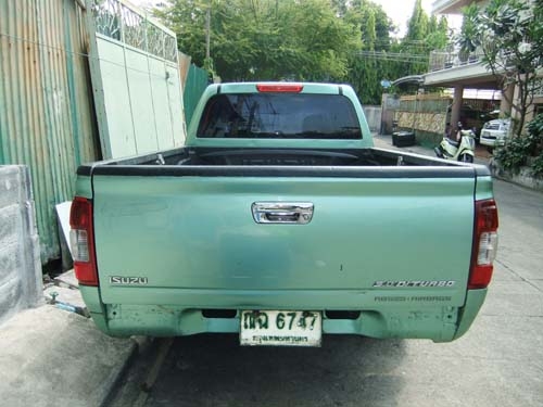 ISUZU D-MAX SPACECAB 3.0 SLX ปี 2004 สีเขียว ไฟฟ้า เบาะกำมะหยี่ ISUZU D-MAX SPACECAB 3.0 SLX ปี 2004 สีเขียว ไฟฟ้า เบาะกำมะหยี่