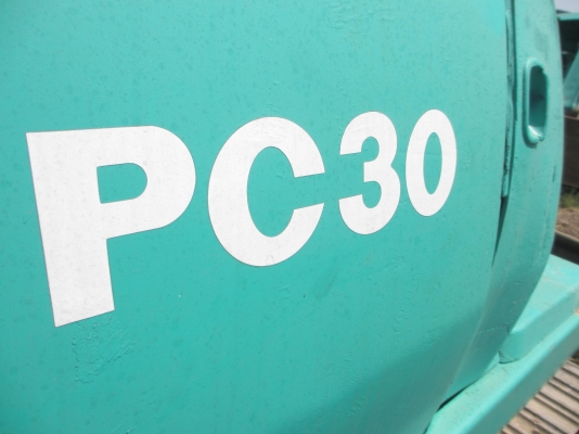 KOMATSU PC30-7  เก่านอก เอวแน่น ปั็มแรง สภาพพร้อมใช้ สุดๆเอาไปแบ่งกันใช้ได้เลยครับ   น้องร็อค จัดหั้ย สนใจโทร สอบถามได้ 081-8535656