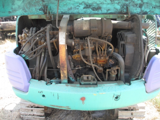 KOMATSU PC30-7  เก่านอก เอวแน่น ปั็มแรง สภาพพร้อมใช้ สุดๆเอาไปแบ่งกันใช้ได้เลยครับ   น้องร็อค จัดหั้ย สนใจโทร สอบถามได้ 081-8535656