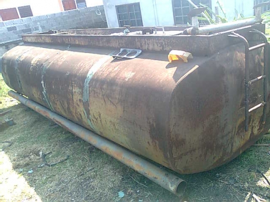 ต้องการขาย / ถังน้ำมัน