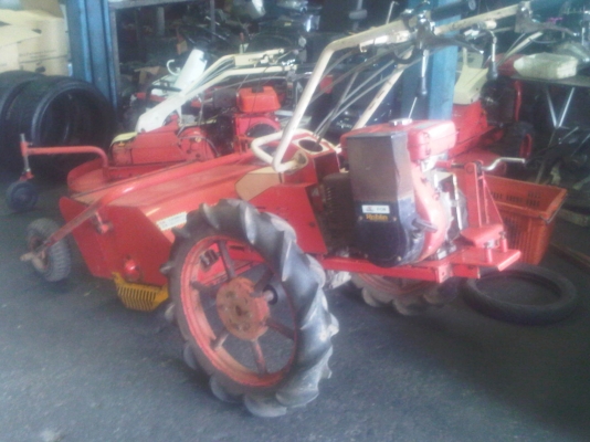 ขายรถตัดหญ้านำเข้าจากญี่ปุ่น