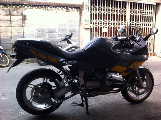 ขายbmw r1100s ทะเบียนแท้พร้อมโอนครับ ขายbmw r1100s ทะเบียนแท้พร้อมโอนครับ