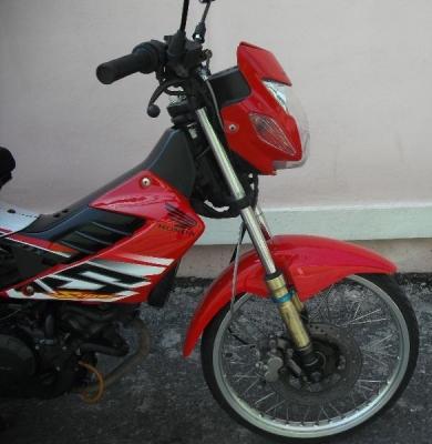 ขายHonda Sonic 125cc.   จดทะเบียน 51  พรบ.หมด ก.ค.56