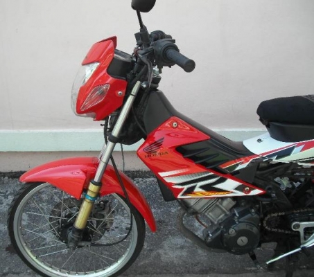 ขายHonda Sonic 125cc.   จดทะเบียน 51  พรบ.หมด ก.ค.56