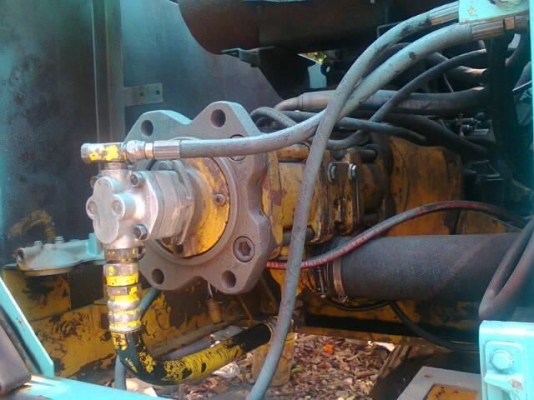 รถแบคโฮ KOBELCO PC 200 - 3 มัคที ( ทำสีเป็นรุ่นไหม่ ) สนใจติดต่อ 081 - 6079515 รถแบคโฮ KOBELCO PC 200 - 3 มัคที ( ทำสีเป็นรุ่นไหม่ ) สนใจติดต่อ 081 - 6079515