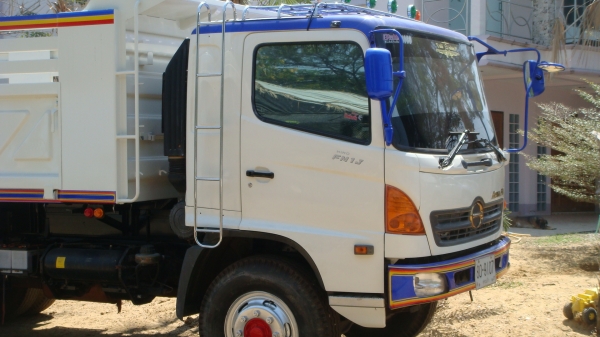 ขายรถฮีโน่เมก้า260ยูโร2