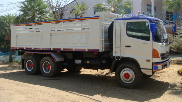 ขายรถฮีโน่เมก้า260ยูโร2