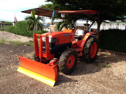 ขายรถแทรกเตอร์ KUBOTA L-3408 รถไร่ 100\% ไม่เคยลงน้ำ ไม่เคยทำนา พร้อมดันหน้า ขายรถแทรกเตอร์ KUBOTA L-3408 รถไร่ 100\% ไม่เคยลงน้ำ ไม่เคยทำนา พร้อมดันหน้า